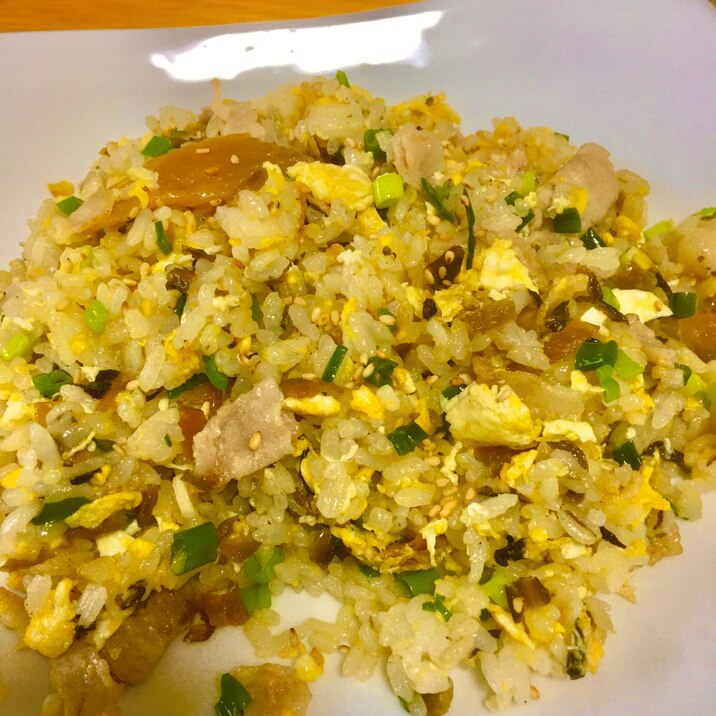 豚バラとザーサイ高菜のチャーハン!